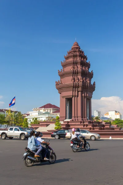 Monumento a la Independencia en Phnom Penh — Foto de Stock