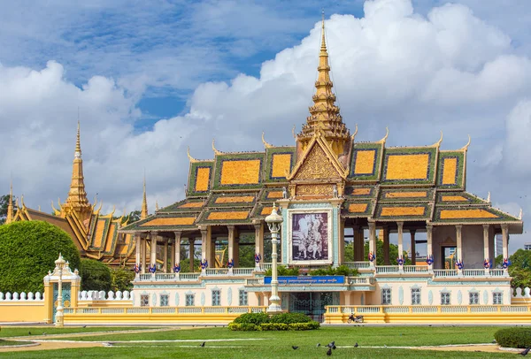 Phnom Pehn Kraliyet Sarayı — Stok fotoğraf