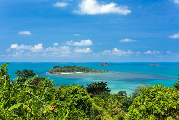 Красивий тропічний острів пейзаж — стокове фото