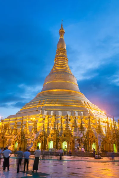 Shwedagon pagoda in Yangón — Foto de Stock