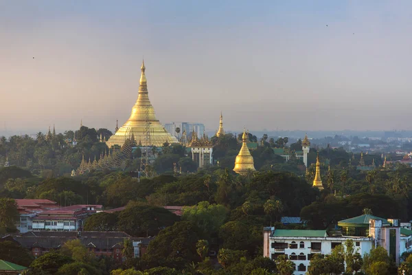 Shwedagon pagoda in Yangón — Foto de Stock