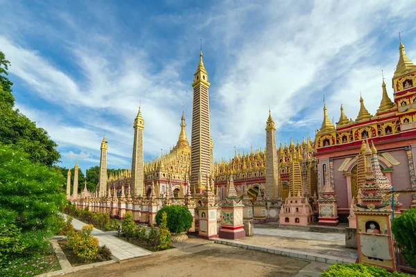 Schöne buddhistische Pagode — Stockfoto