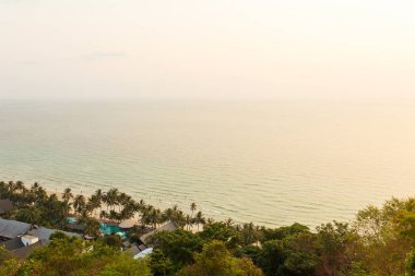 Koh Chang tropik sahil