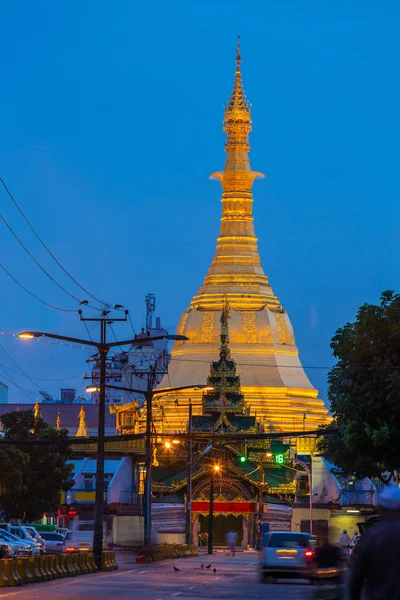 Суле Пагода Янгоне — стоковое фото