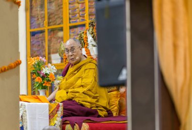 Dharamsala, Hindistan - 6 Haziran 2017: 14 Kutsal Dalai Lama Tenzin Gyatso verir öğretileri onun yurdunda Dharamsala, Hindistan.