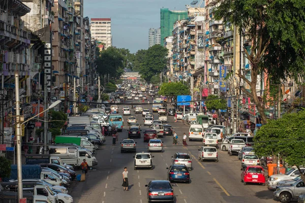 Yangon Myanmar Września 2016 Ruch Ulicach Yangon Myanmar — Zdjęcie stockowe