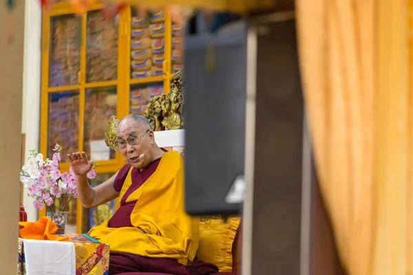 Dharamsala Hindistan Haziran 2017 Kutsal Dalai Lama Tenzin Gyatso Verir — Stok fotoğraf