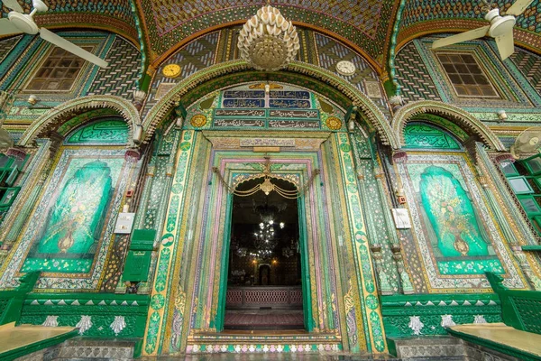 印度查谟和克什米尔老城 Khanqah Moula 古清真寺入口 — 图库照片