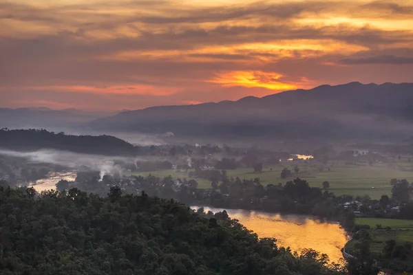 Myanmar Sunset Hill Hsipaw Vadisi Üzerinde Güzel Gün Batımı — Stok fotoğraf