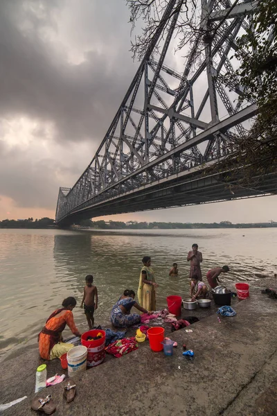 Kolkata Índia Abril 2017 Vista Baixo Ângulo Ponte Howrah Com — Fotografia de Stock