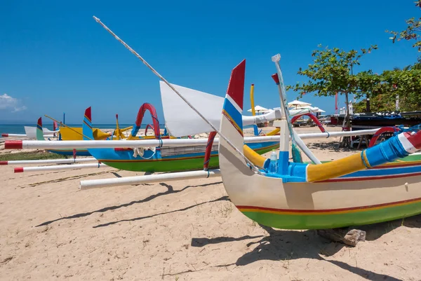 Traditional Colorful Fishing Boats Beach Bali Indonesia — Stock Photo, Image