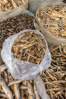 Piyasada: Meghalaya devlet, kuzeydoğu Hindistan bir durak üzerinde küçük kuru balık