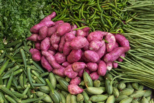 Sweet Potatoes Fresh Green Vegetables Stall Market India — Stock Photo, Image