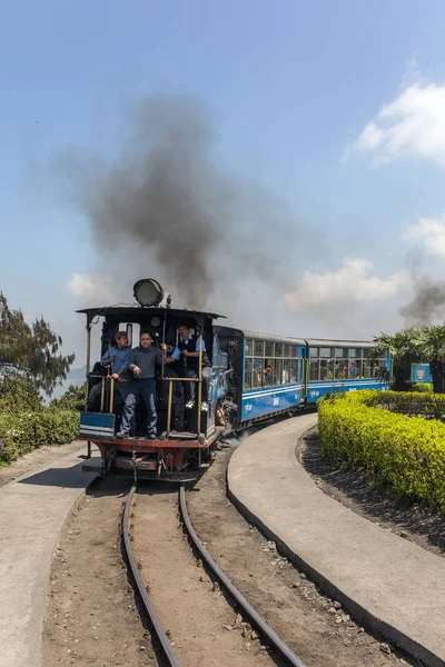 Darjeeling Índia Abril 2017 Famosa Ferrovia Montanha Construída Pelos Britânicos — Fotografia de Stock