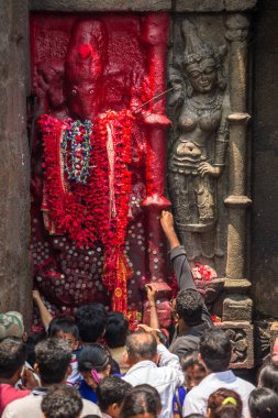 Guwahati, Hindistan - 7 Mayıs 2017: Guwahati, Assam devlet, Kamakhya mandire tapınağında Hindu hacıları Kuzey Doğu Hindistan