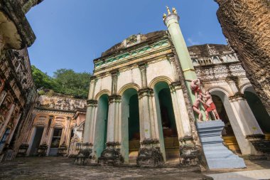 Pho kazanmak Taung Budist Monywa, Mandalay mağaralarda