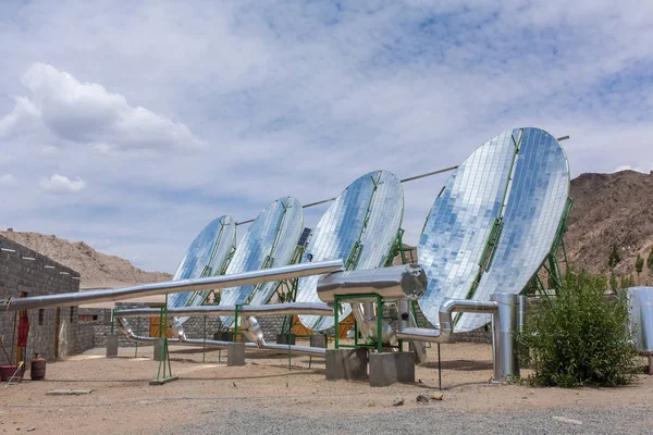 Big Solar Water Boilers Modern Experimental School Leh — Stock Photo, Image