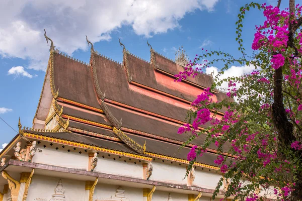Taket Arkitekturen Buddhistiskt Tempel Tecknas Laos — Stockfoto