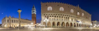 San Marco Meydanı Doge Sarayı Venedik, İtalya ile gece Panoraması