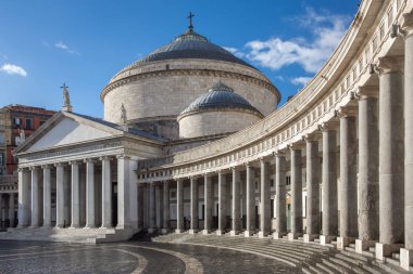 İtalya, Napoli 'de San Francesco di Paola Kilisesi, Plebiscito Meydanı (Piazza del Plebiscito)