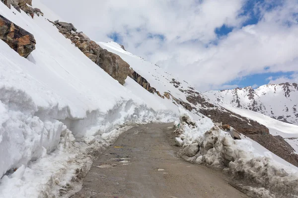 Paso Khardung India Khardung Paso Alta Montaña Situado Región Ladakh — Foto de Stock