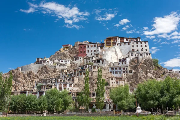 Spituk Kolostor Kilátással Himalája Hegység Spituk Gompa Híres Buddhista Templom — Stock Fotó