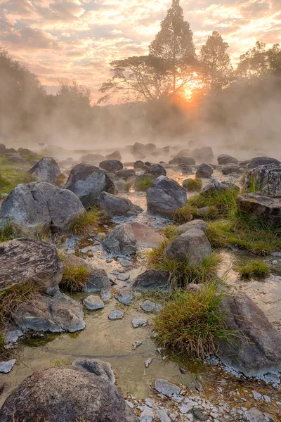泰国北部蔡森国家公园的温泉 — 图库照片