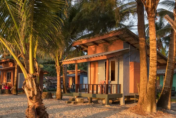 Krásné tropické pláži dům v Thajsku — Stock fotografie