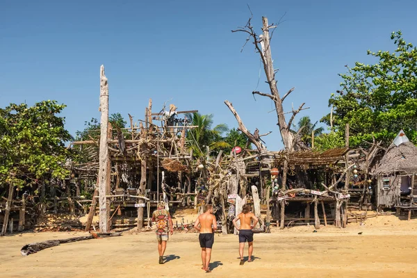 Slavný Hippie Bar z naplaveného dřeva na ostrově Ko Phayam — Stock fotografie