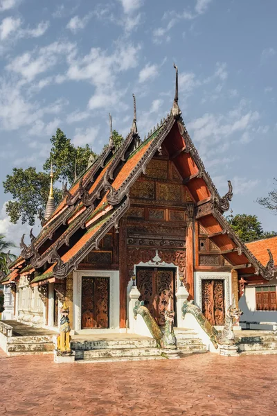 Tempio di Wat Pratu Pong a Lampang, Thailandia — Foto Stock