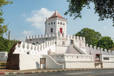 Bangkok, Tayland 'daki Khao San yolu yakınlarındaki Phra Sumen Kalesi..
