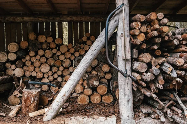 Place for chopping and sawing wood near the country house — Stok fotoğraf