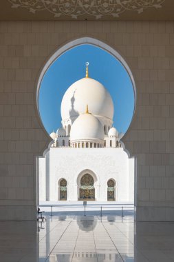 Abu Dabi 'deki Ulu Cami, BAE