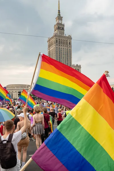 Jämställdhetsparad på gatorna i Warszawa, Polen — Stockfoto