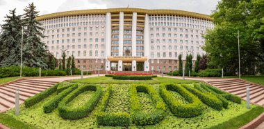 Moldova Cumhuriyeti 'nin Kişinev kentinde Moldova Parlamento Binası