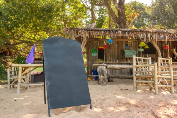 Empty sign board on the tropical beach in Thailand — Stock Photo, Image