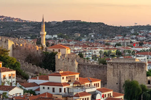 Stadtbild von Cesme an der Ägäis, Türkei — Stockfoto