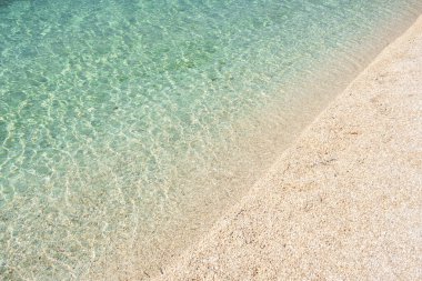 Hırvatistan 'ın Adriyatik Denizi' ndeki güzel boş plaj.