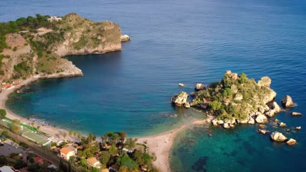 Île d'Isola Bella près de Taormina, Sicile, Italie. — Video