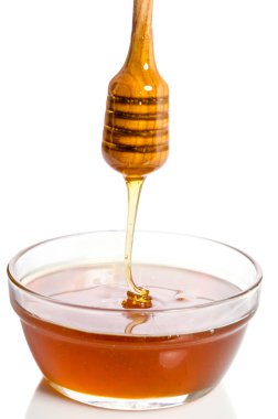 Tahta bir dereden damlayan bal