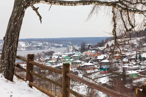 Blick auf die Stadt Plyos — Stockfoto