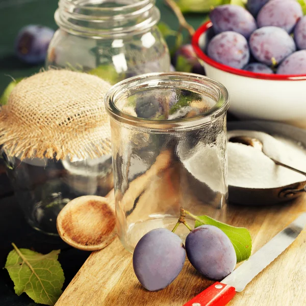 Making plum jam — Stock Photo, Image