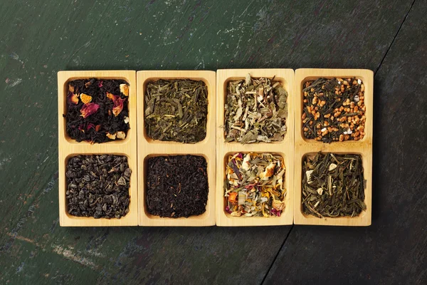Τσάι σύνθεση σε ρουστίκ φόντο — Φωτογραφία Αρχείου