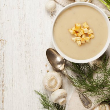 kremalı mantar çorbası