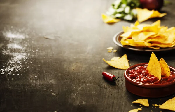 Cips sebze ve sos ile — Stok fotoğraf