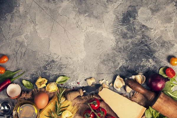 Italian food background. Slate background with space for text — Stock Photo, Image