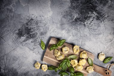 Ev yapımı makarna mantı üzerinde Üstten Görünüm