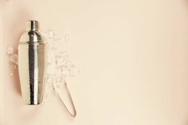 Rustik arka plan üzerinde kabaklar