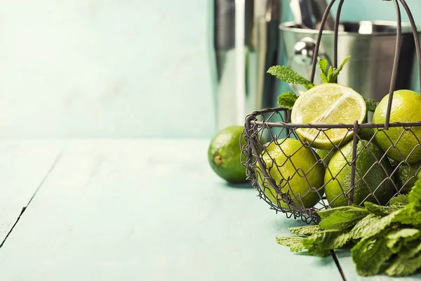 Інгредієнти коктейль mojito — стокове фото