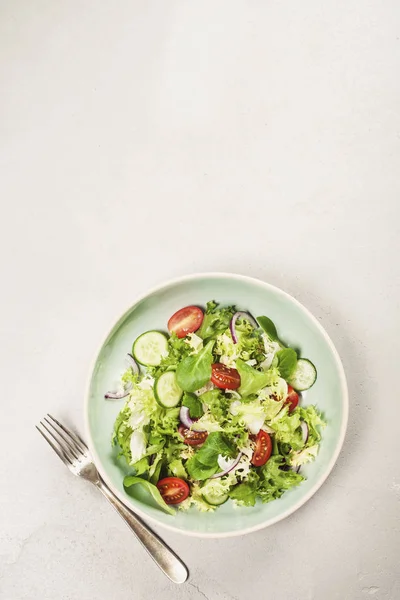 Frischer Gemüsesalat — Stockfoto